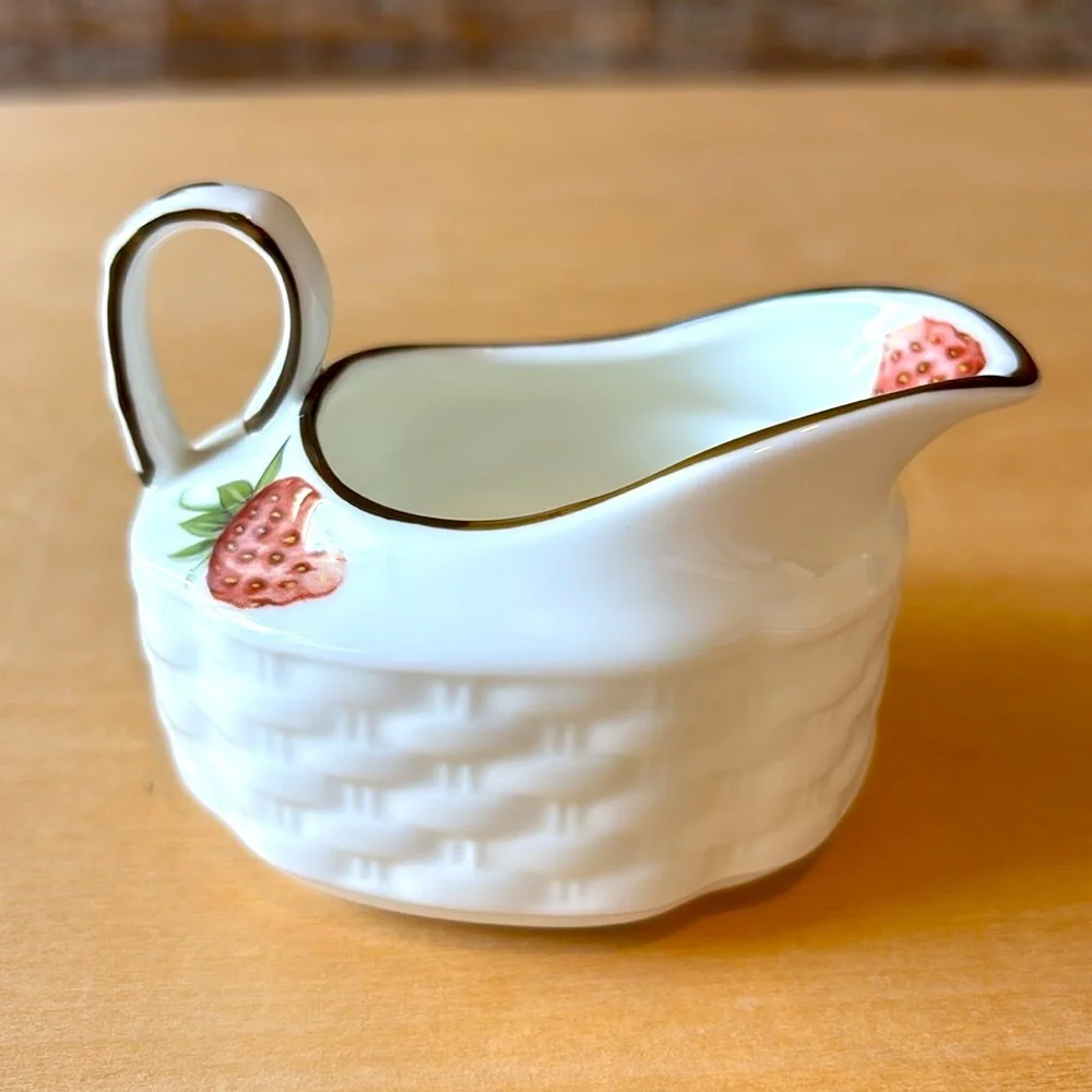 Vintage Coalport Bone China Strawberry Basket With Creamer And Open Sugar Bowl